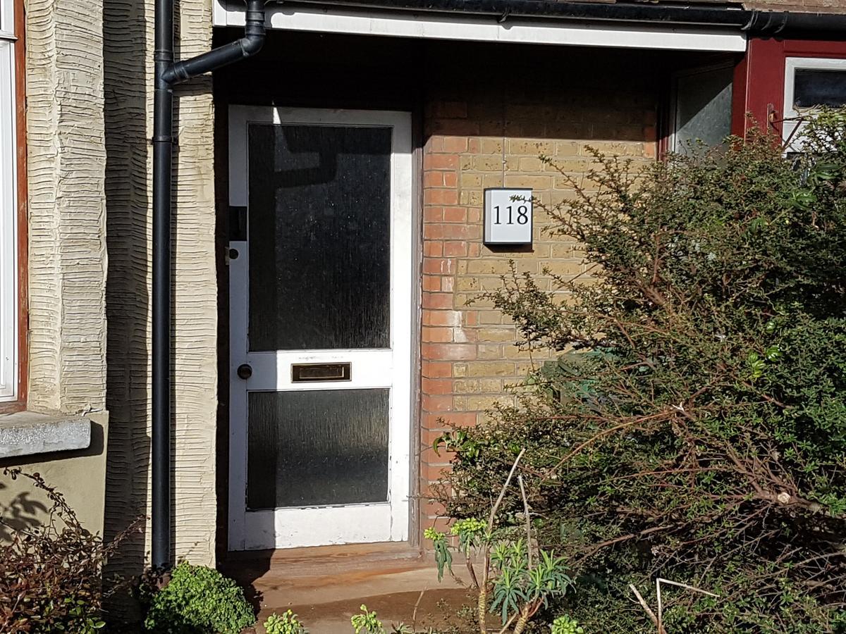 118 Shepherds Lane ダートフォード エクステリア 写真